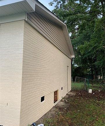 3rd image of 4238 Oak Forest Dr