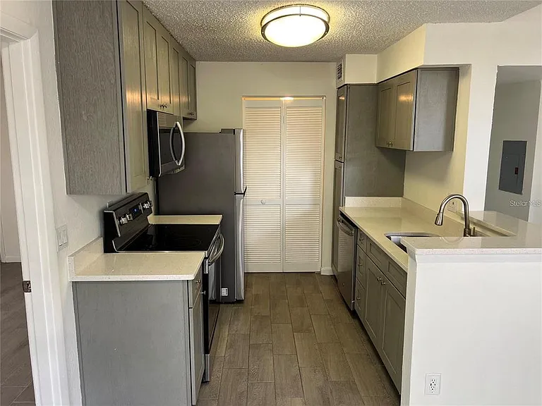 11568 Westwood Blvd #1021 — Photo 8