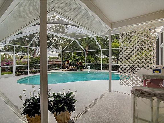 4th image of 19520 Lake Osceola Ln