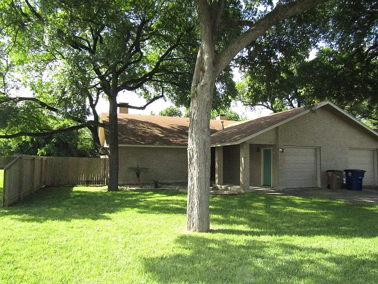 8325 Fathom Cir — Photo 3