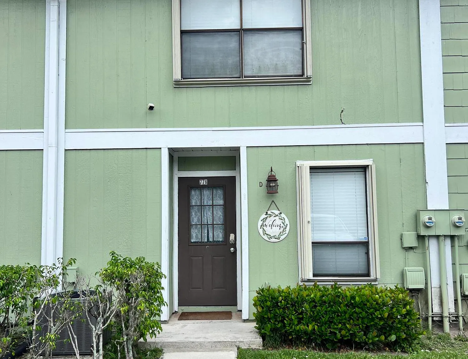 2 bed, 2.5 bath, 1162 sqft, $2,199 — Photo 1