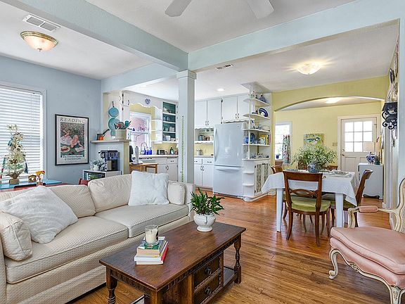 2nd image of 203 W Park St