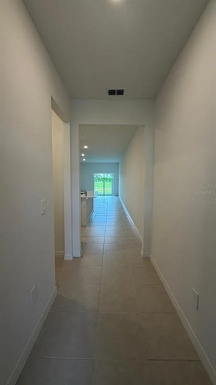 3 bed, 2.5 bath, 1747 sqft, $2,390 — Photo 2