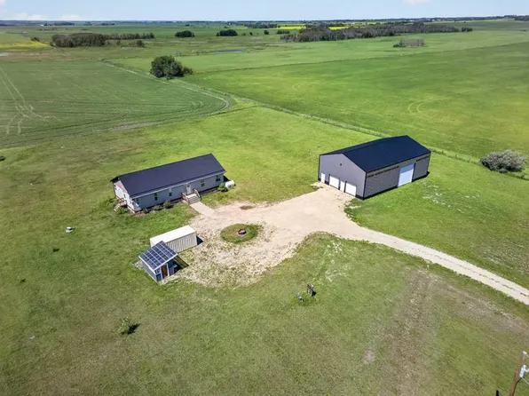 31340 E Range Road 270, Mountain View County, AB T0M 2B0