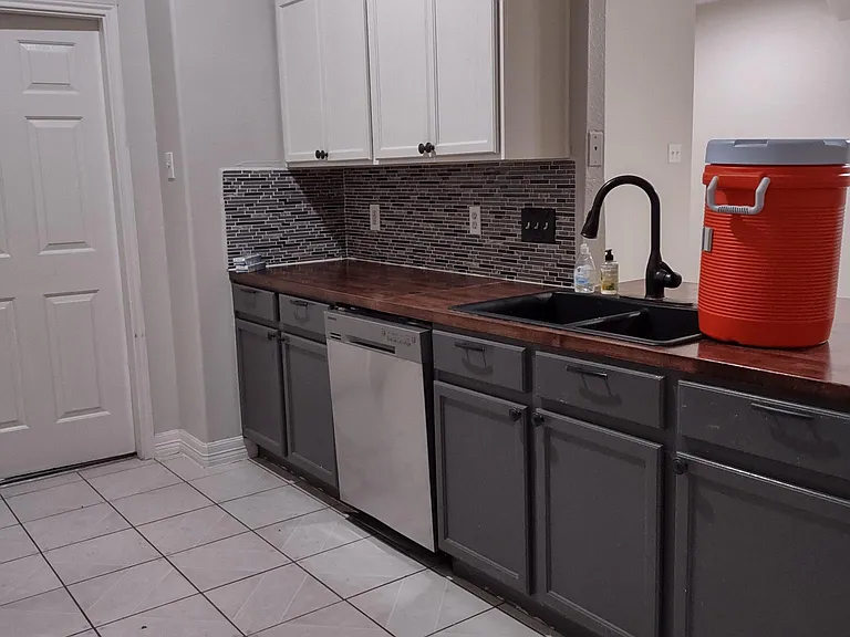 17911 Greenbriar Park — Photo 9