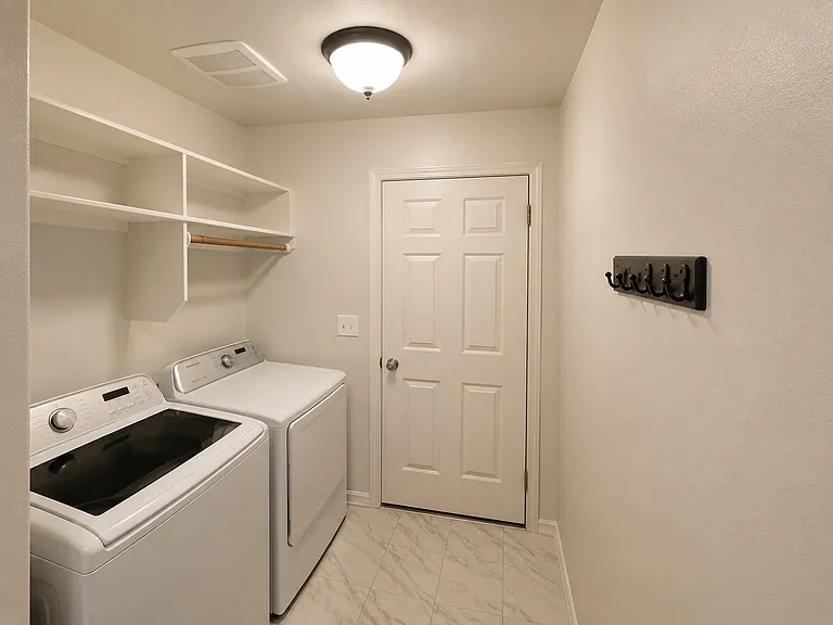 8405 W Pamela St — Photo 15