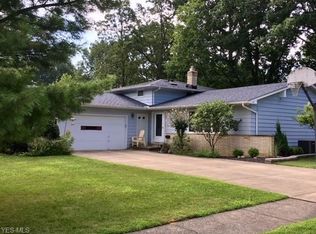 13819 Arrowhead Trl, Middleburg Heights, OH 44130