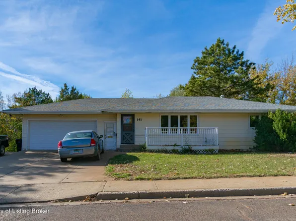 141 9th Ave E, Dickinson, ND 58601