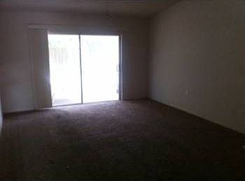 4th image of 303 Black Oak Ct