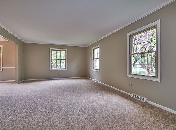 4th image of 644 E Carpenter Dr