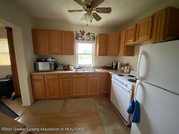 4th image of 5272 E Saint Joseph Hwy