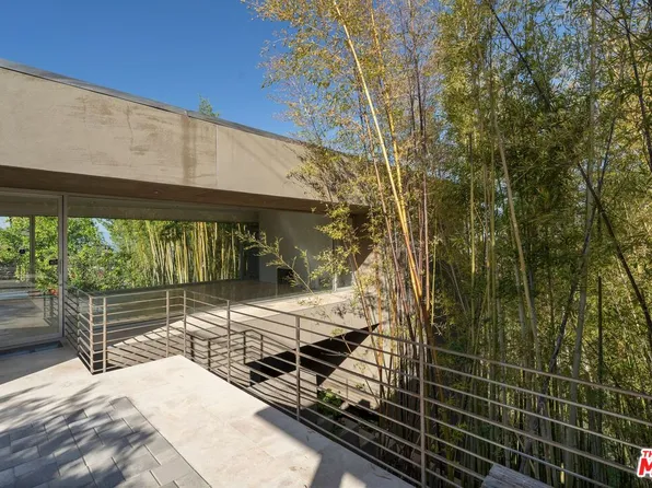 3944 Cody Rd, Sherman Oaks, CA 91403