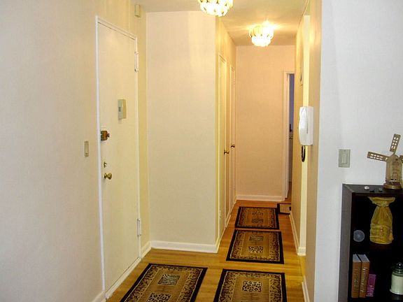 3rd image of 1304 Midland Ave APT C62