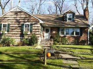 15 New St, Port Washington, NY 11050