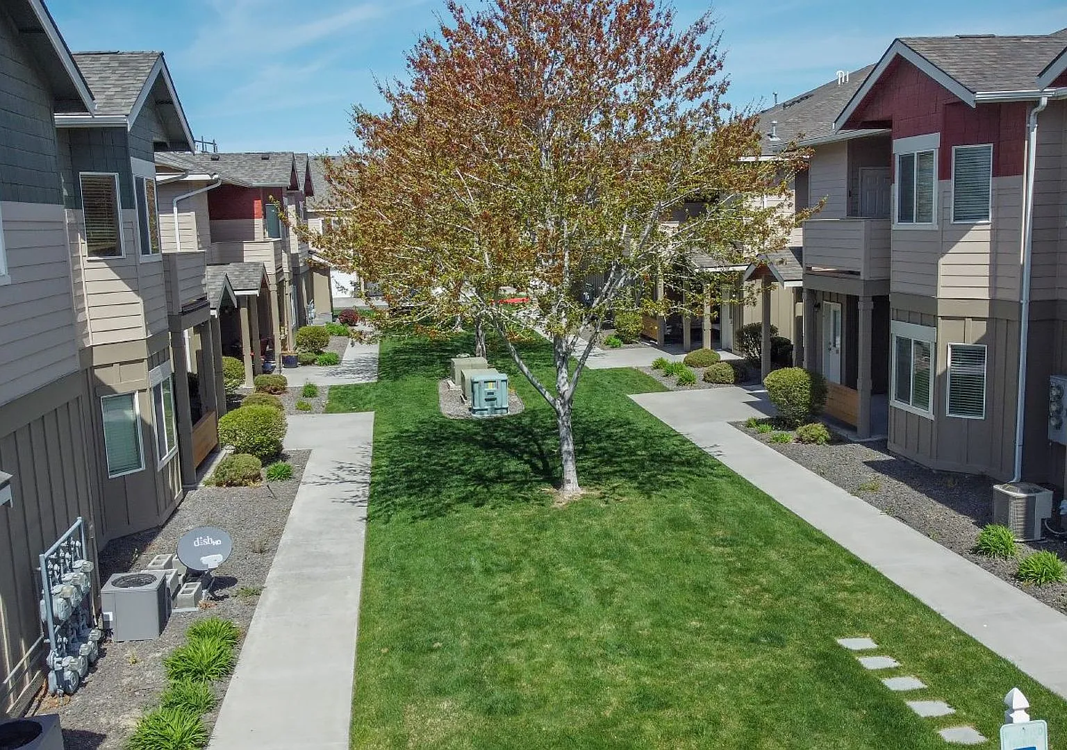 Seasons on 4th Avenue — Photo 4