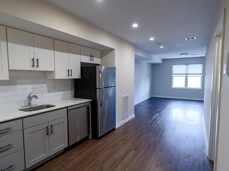 332 Talbot Ave #4-14 — Photo 5