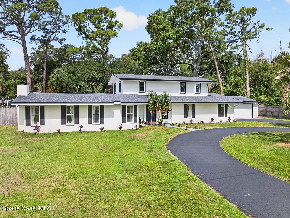 1st image of 2215 Coconut Ln