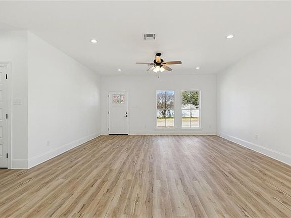 5th image of 2513 Nancy St