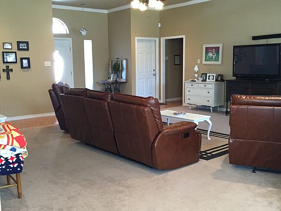 5th image of 1022 Shady Oaks Dr N