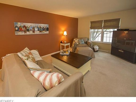 4th image of 2000 King James Pkwy APT 102