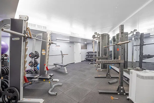Rented by RELO REDAC INC. | media 7