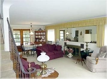 2nd image of 13750 Lincoln Way