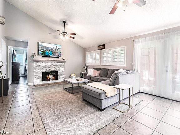 2nd image of 4101 Woodgreen Dr