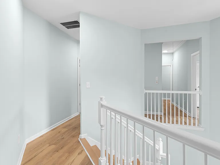 380 Belmont Chase Ct — Photo 22