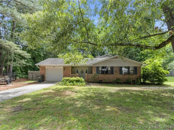 1701 Valley Ridge Dr, Fayetteville, NC 28303