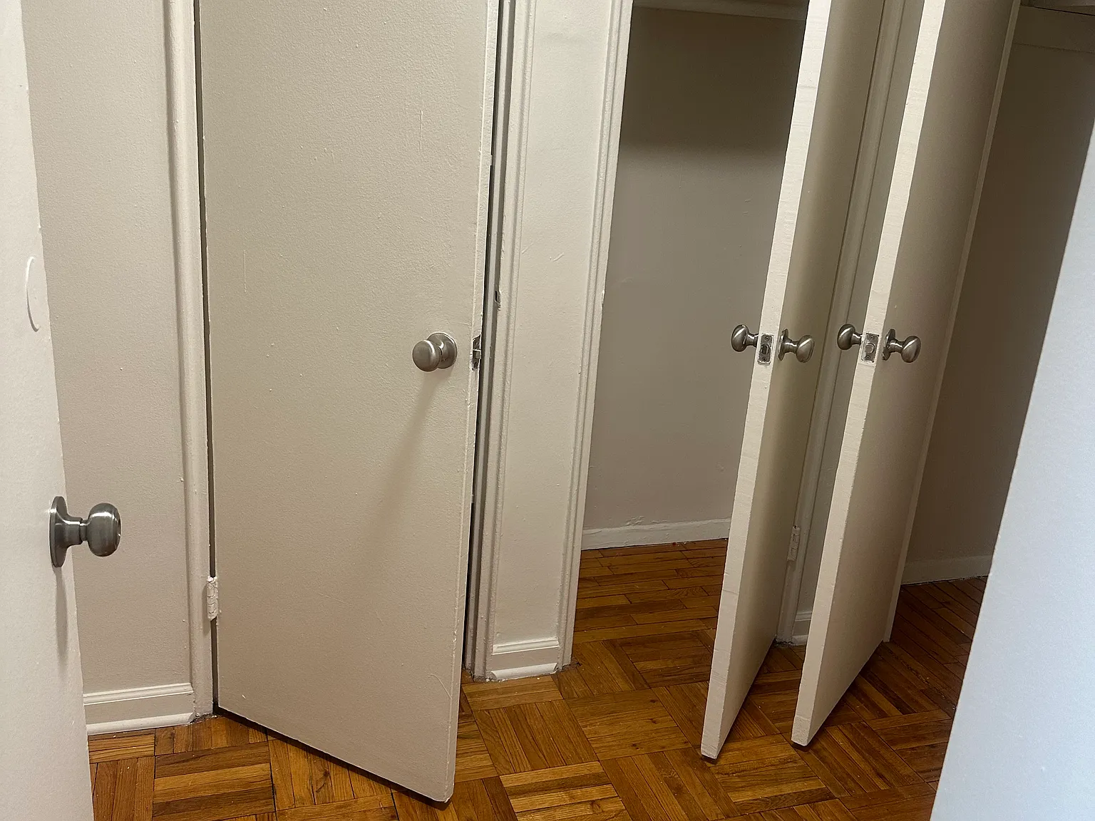 1 bed, 950 sqft, $2,700 — Photo 2