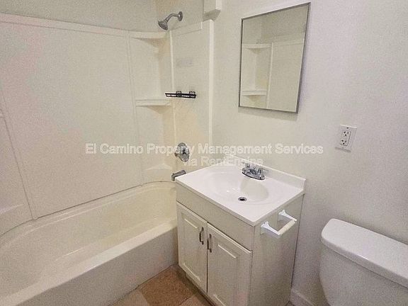 5th image of 336 W 9th St