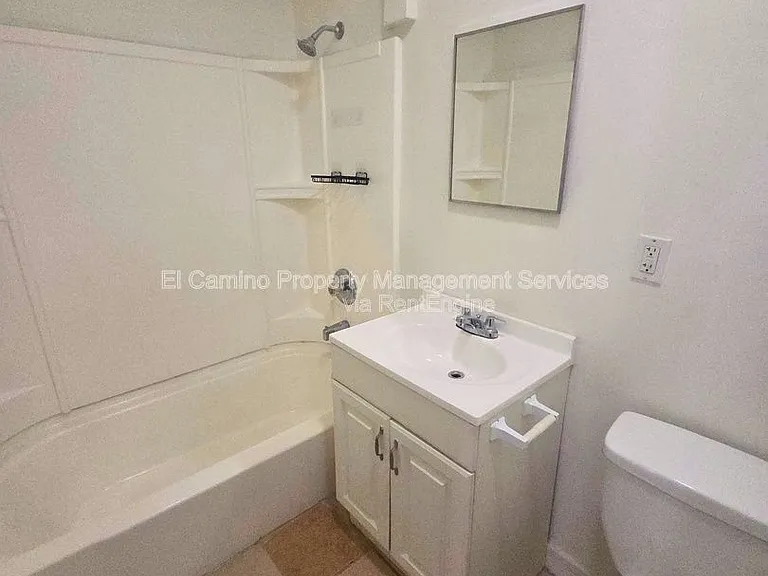 336 W 9th St — Photo 5