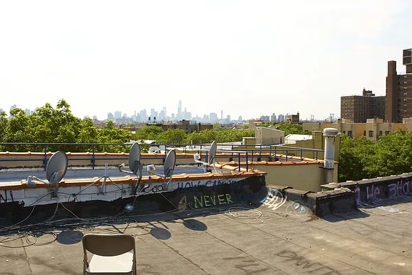 Rented by Nooklyn NYC LLC | media 25
