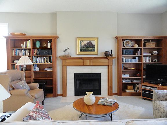 3rd image of 3230 S Coppertree Dr