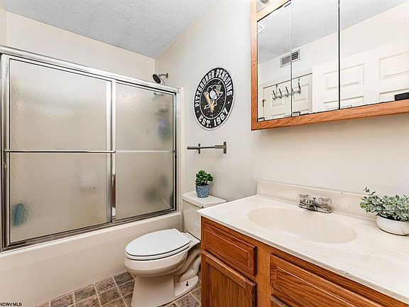 5th image of 336 Willey St #336A