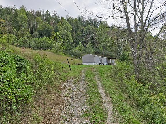 2nd image of 8972 Mountaineer Highway
