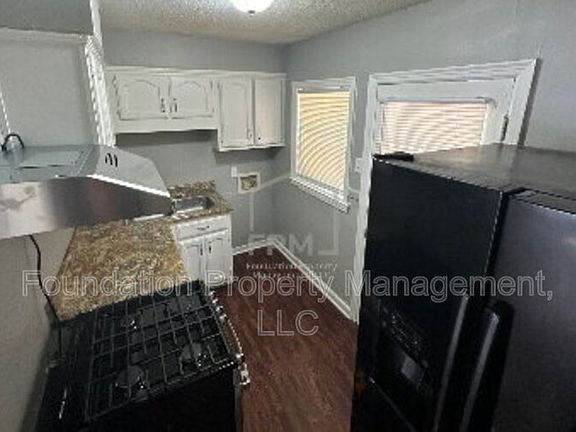 3rd image of 3030 Gulf Ave