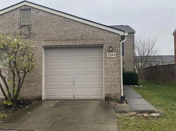 2542 Knightsbridge Ln, Lexington, KY 40509