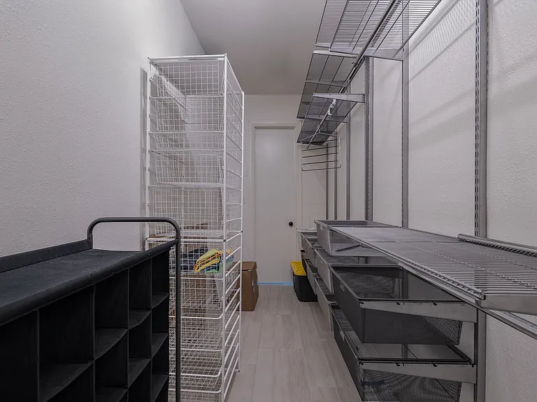 7711 Broadway St #3B — Photo 13
