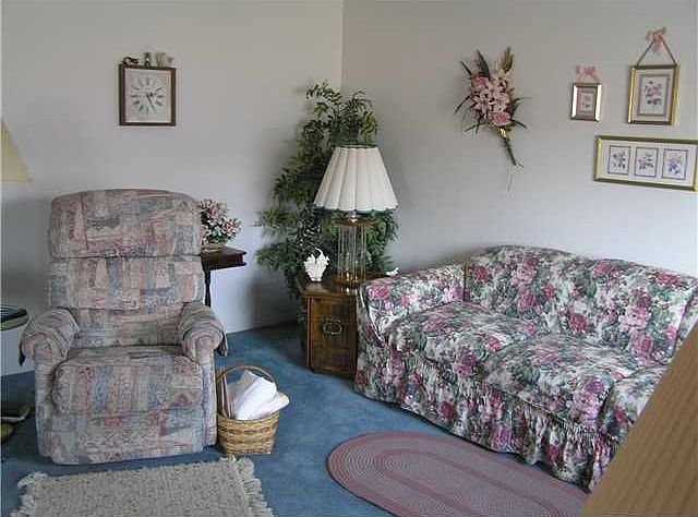 2nd image of 2337 114th St