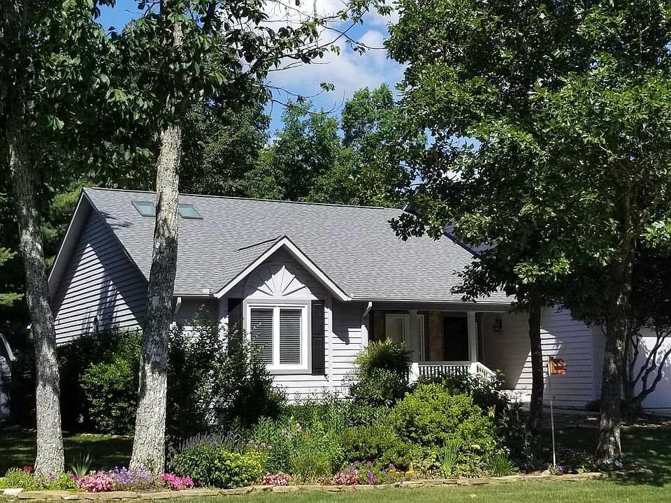 1st image of 122 Huntington Dr