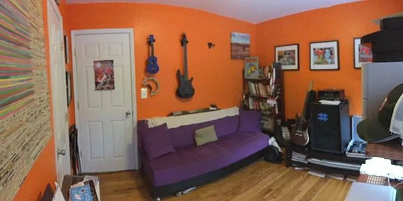 Rented by Metroline Realty | media 62