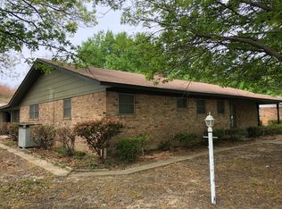 1101 Rosedale Dr, Gainesville, TX 76240
