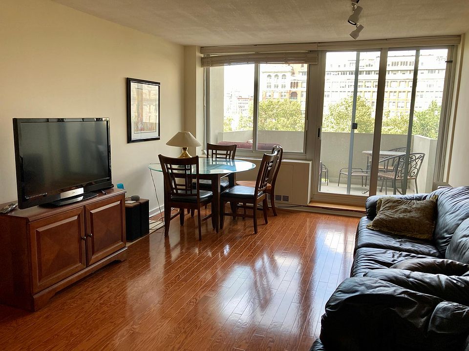 1st image of 604 S Washington Sq APT 1010