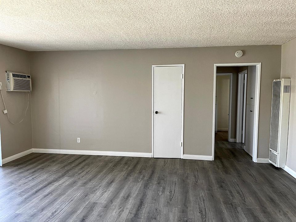 2nd image of 625 N Cerritos Ave #202
