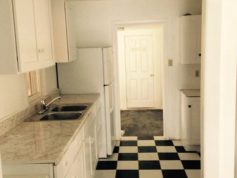 302 Nash Blvd — Photo 4