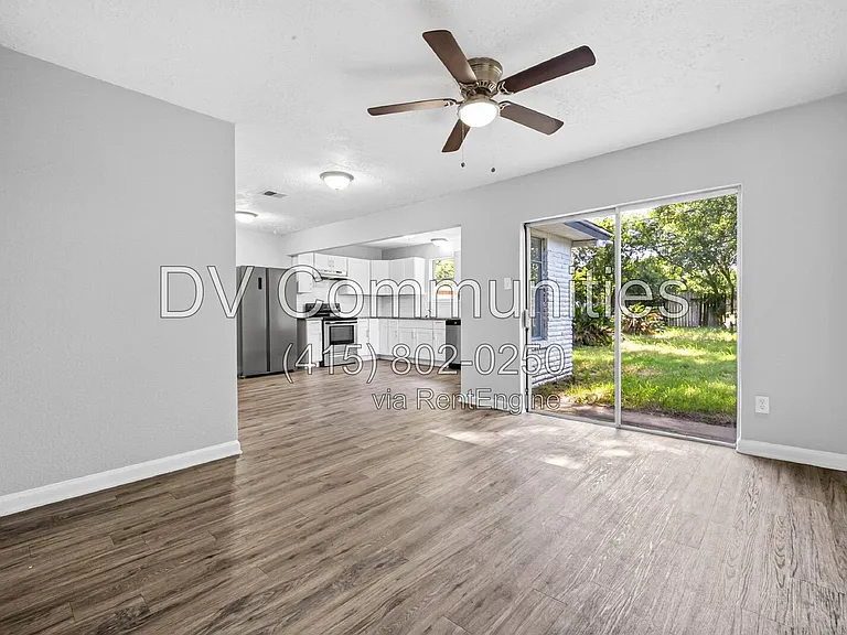 15331 Campden Hill Rd — Photo 10