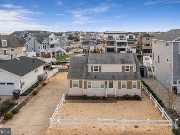 10 Susan Ln, Manahawkin, NJ 08050
