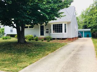 486 Clague Rd, Bay Village, OH 44140