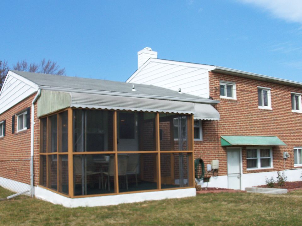 Rear View/Screened Porch